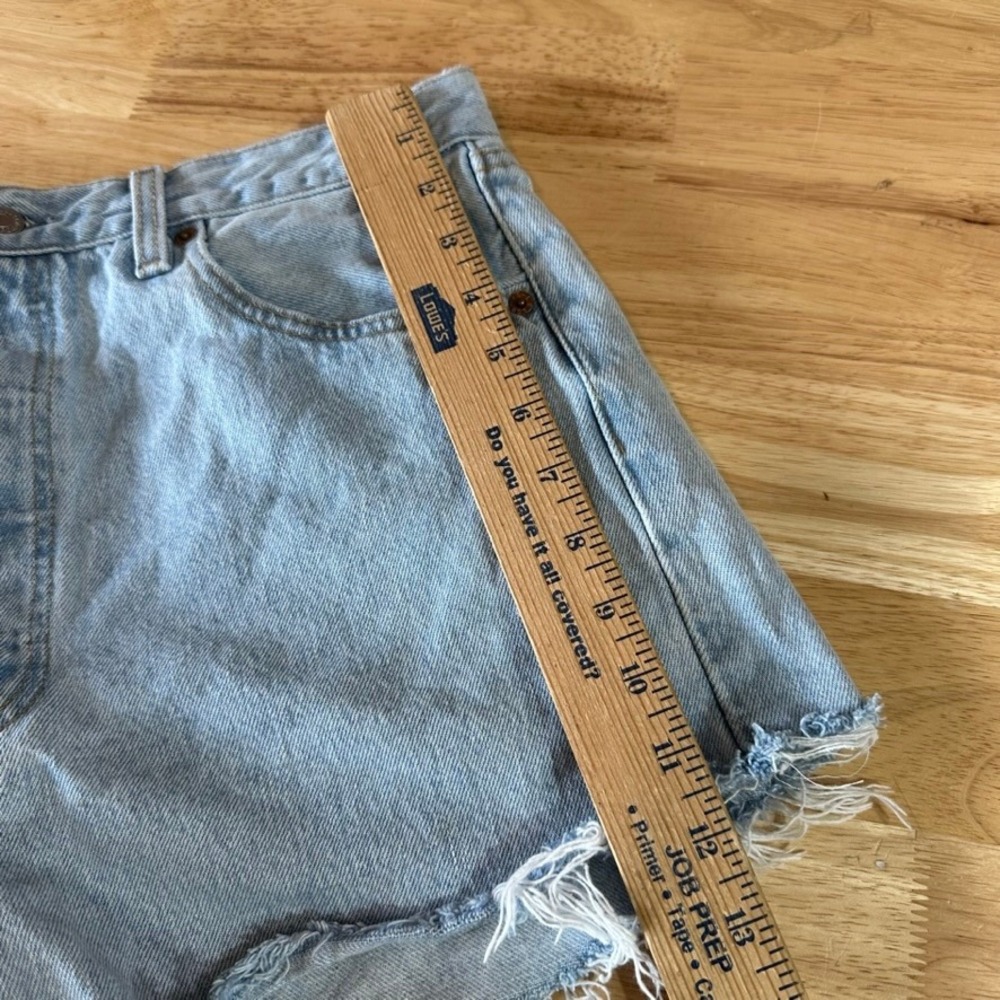Levi's 501 Cut Off Denim Blue Jean Shorts Womens 34 Distressed - 32x3.5" - Picture 7 of 9